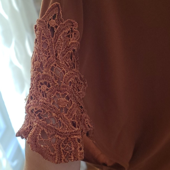 5 for $25 Brown taupe top with embroidered sleeves - Picture 6 of 9